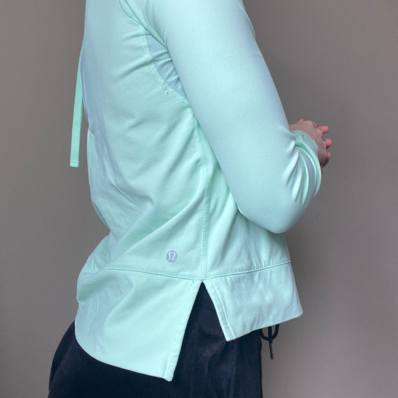 Lulu lemon long sleeve top - Picture 2 of 3